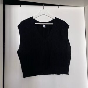 Black Twik sweater vest